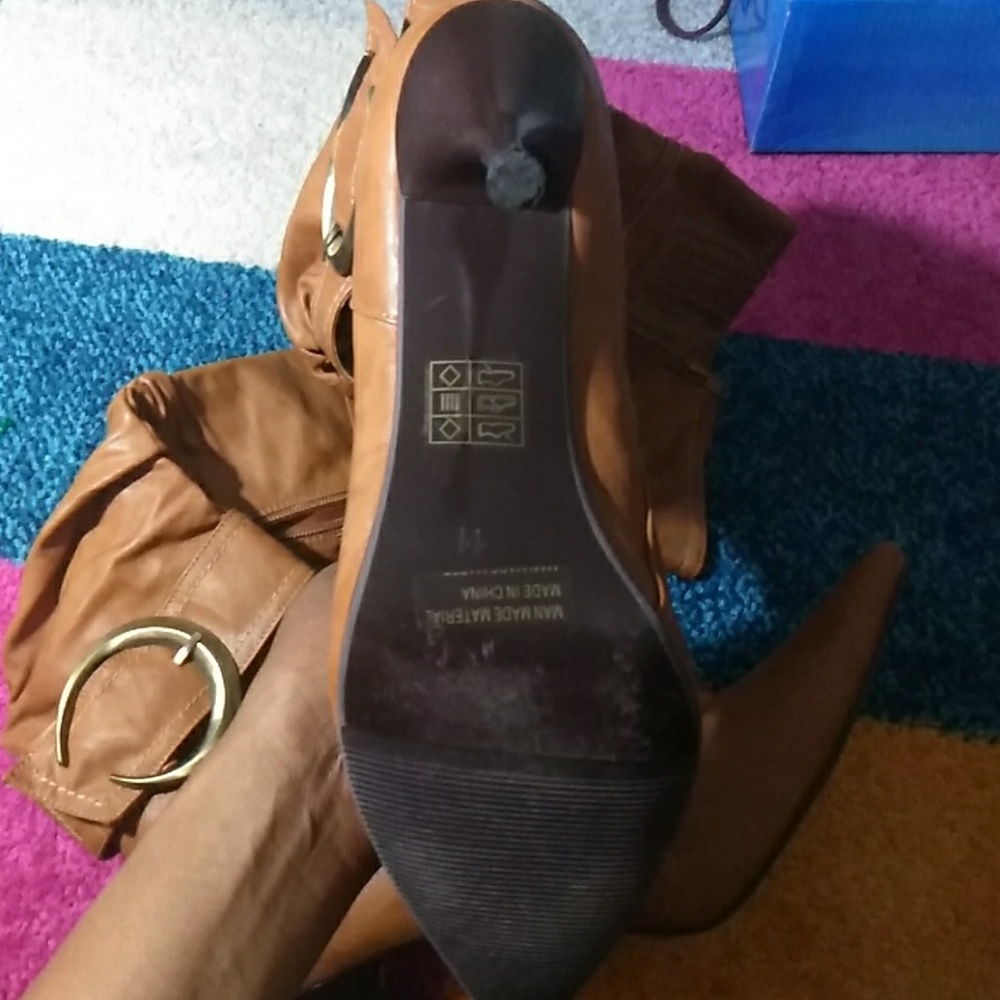 Boots - Picture 4 of 4